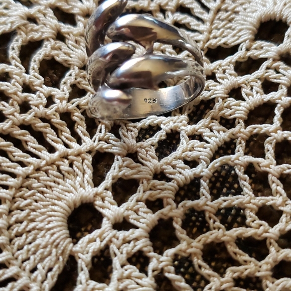 ring - Picture 2 of 2